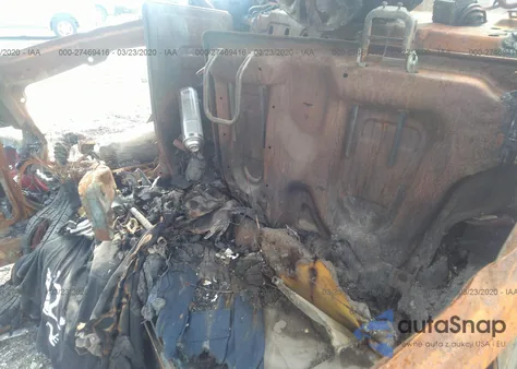 2015 Ford Fiesta Se z USA, uszkodzony, nr VIN 3FADP4BJ4FM136220